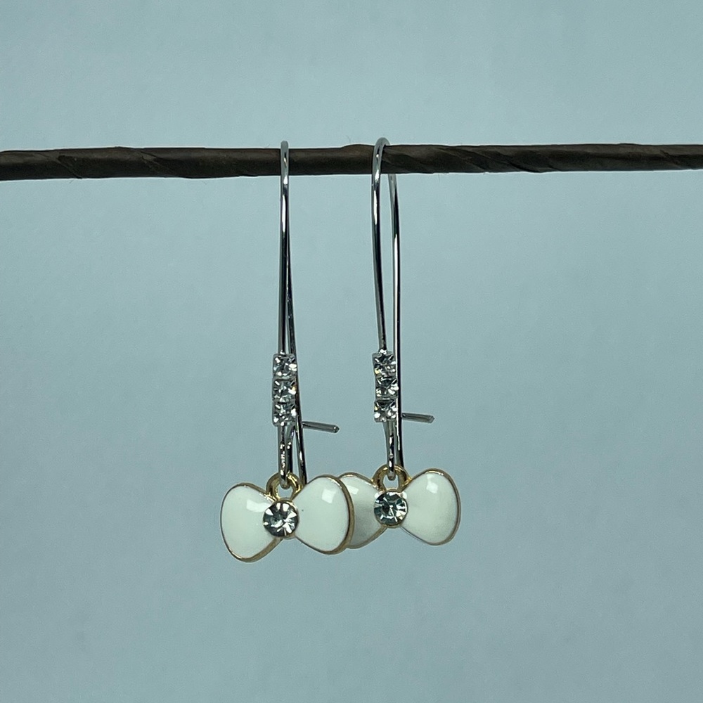Bow kidney wire earrings